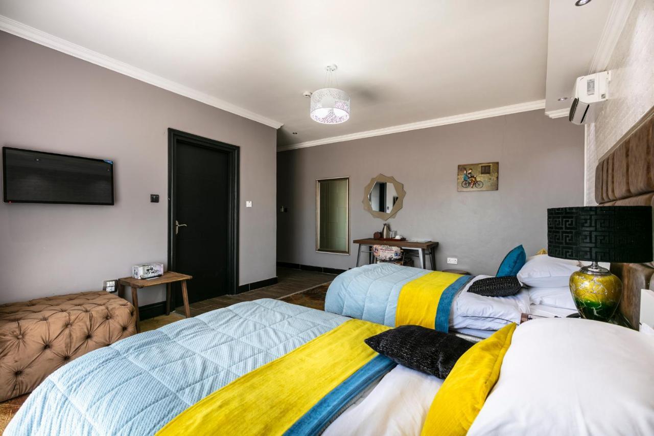 Madamz Bed & Breakfast Gaborone Buitenkant foto